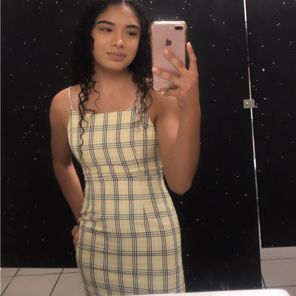 Lioness Dresses & Skirts - wore it once its a cute dress.Got it for 20.00 selling it for 15.00